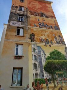 Mur peint dans le quartier des États-Unis à Lyon 8e arrondissement