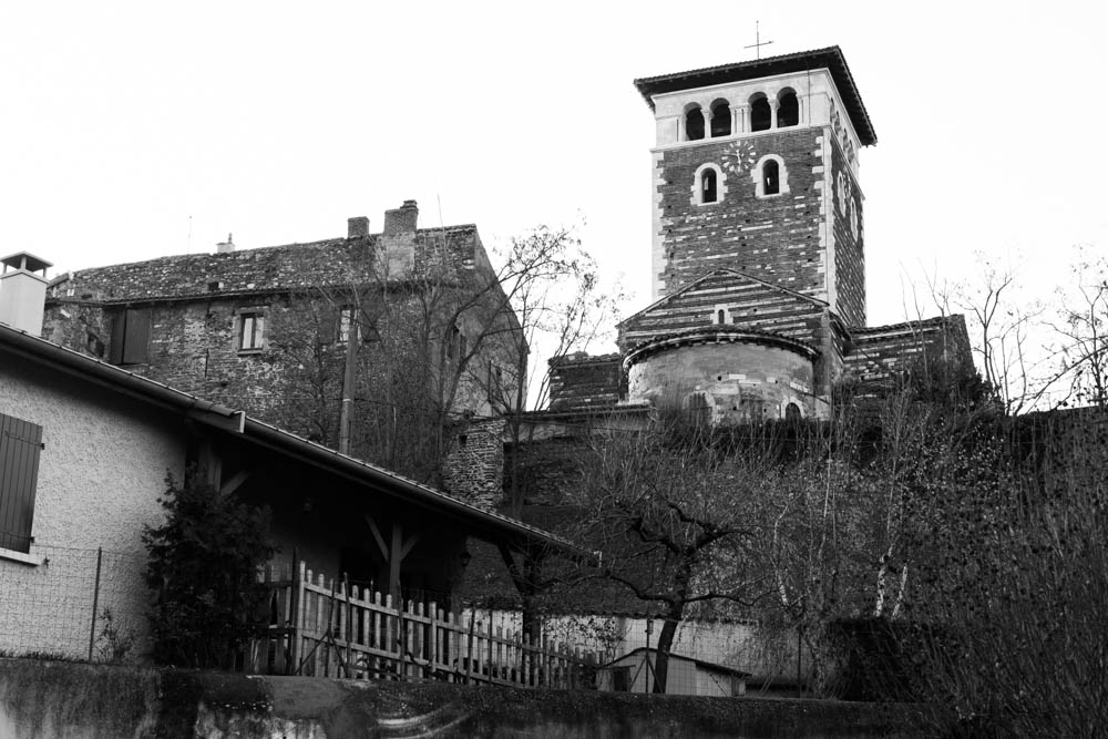 Vue de l'église de Ternay dans le Rhône